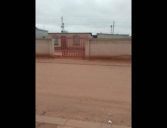 2 BEDROOM HOUSE FOR SALE IN KATLEHONG SOUTH